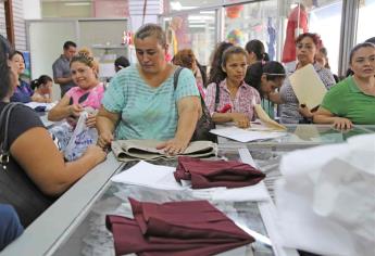 ¡Atención papás! Este año, niños no se podrán medir uniformes gratuitos ante Covid-19