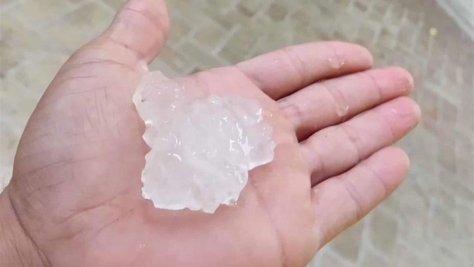 Cae granizo en el pueblo mágico de El Fuerte