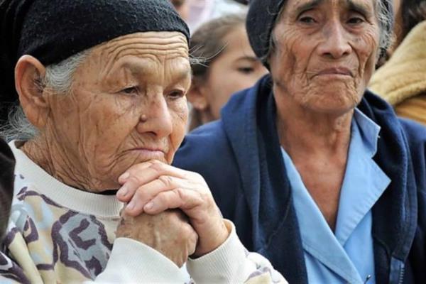 Abuelitos, personas admirables que merecen más cuidados ante pandemia