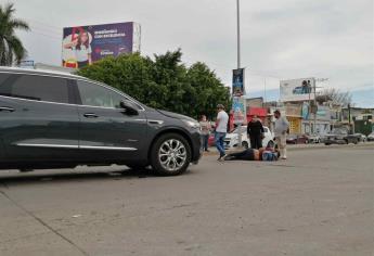 Se lesiona motociclista en desigual choque