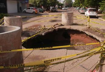 Lluvias reavivan socavones en Los Mochis; JAPAMA aún espera recursos del Fonden