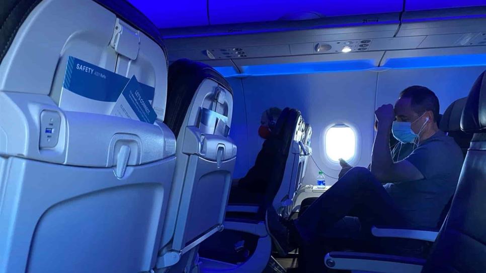 Celebran iniciativa para que aerolíneas asignen asiento al comprar boleto