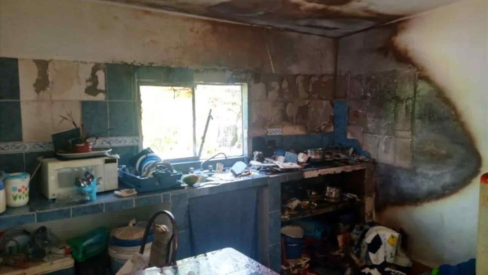 Fuga de gas provoca incendio en cocina de un domicilio de Higuera de Zaragoza Fuga de gas provoca incendio en cocina de un domicilio de Higuera de Zaragoza