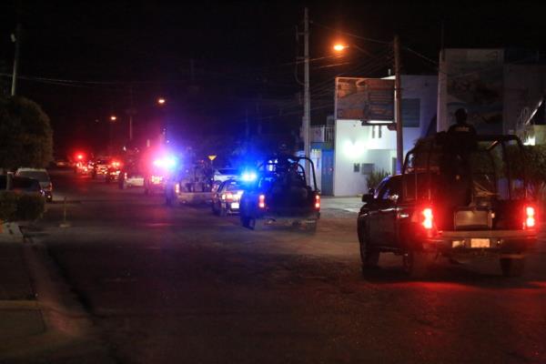 Detienen a dos policías y a presunto sicario acusados de levantar a joven en Tepuche