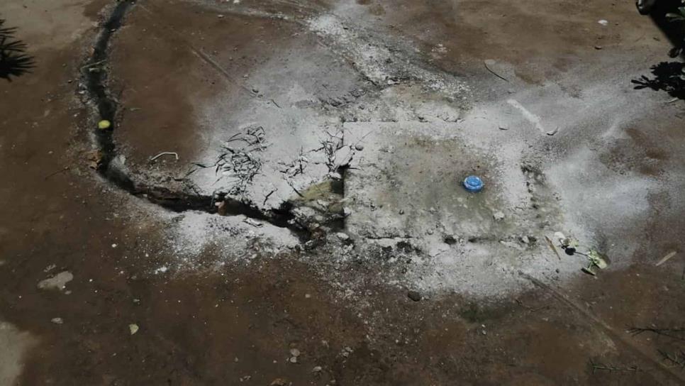 Llevan cuatro meses viendo correr el agua de drenaje por sus casas en el ejido San Isidro