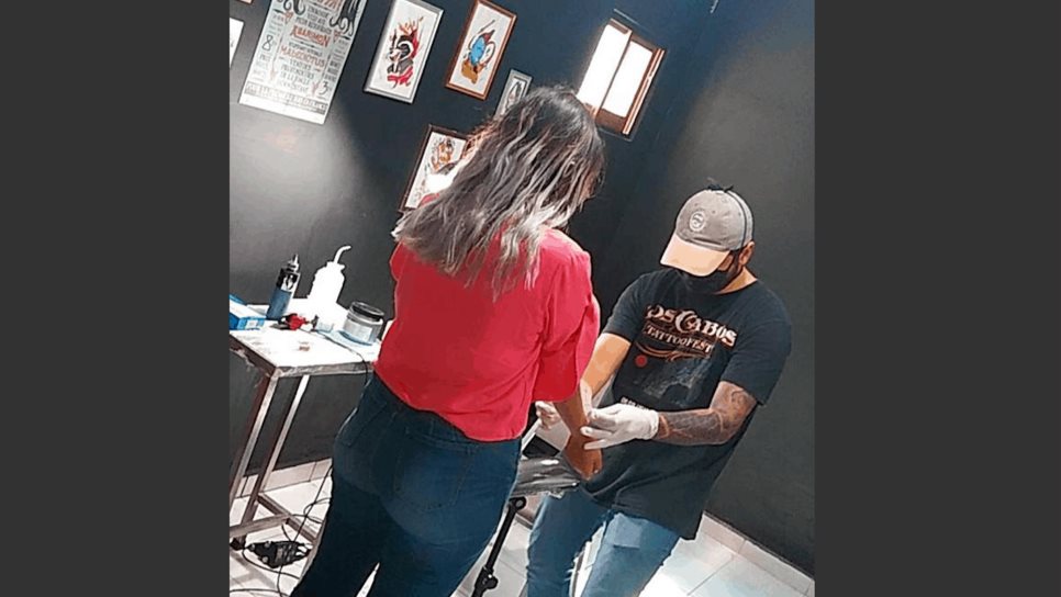 Ahomenses apoyan a familias del circo mediante “maratón de tatuajes”