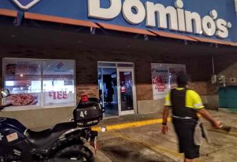 Asaltan conocida pizzería de Mazatlán; amarran a empleados y se llevan botín