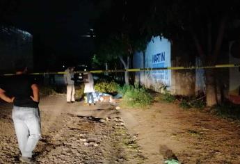 Localizan hombre asesinado y tableado al sur de Culiacán