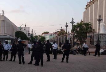 Feministas mazatlecas se manifiestan; denuncian hostigamiento de policías