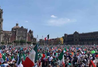 Protestan miles en el Zócalo de la CdMx; FRENAA amplía plantón