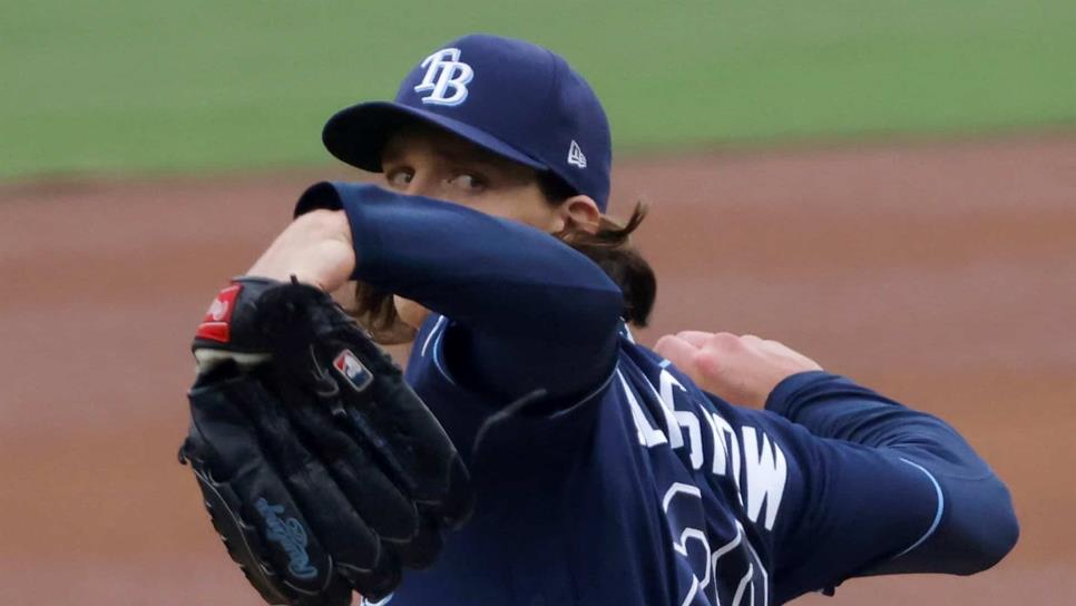 Glasnow lanza sólido, lo apoyan cuatro jonrones y los Rays empatan la serie