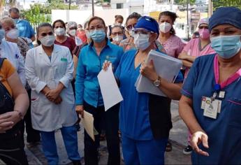 Exigen bono Covid héroes de capa blanca del Hospital General de Culiacán