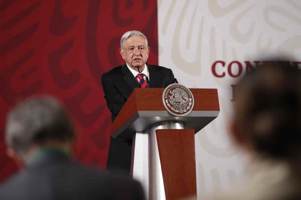 López Obrador dice que el caos dentro de su partido es algo muy común