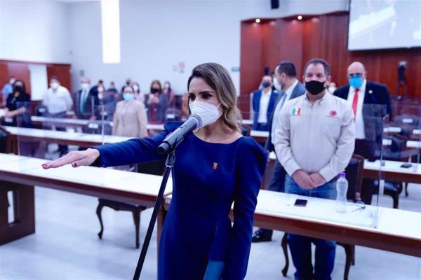 Congreso nombra a Pier Angely Camacho como alcaldesa de Salvador Alvarado