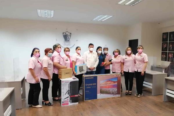 Apoya Ayuntamiento de Ahome con equipo tecnológico al Grupo Reto de Los Mochis
