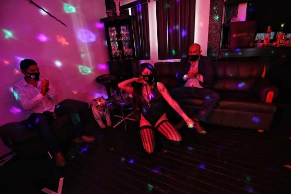 Table dance a domicilio en México: bailes eróticos con sana distancia