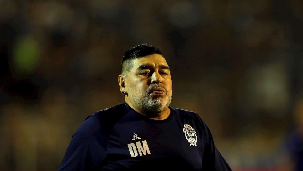 Internan a Maradona por un bajón anímico