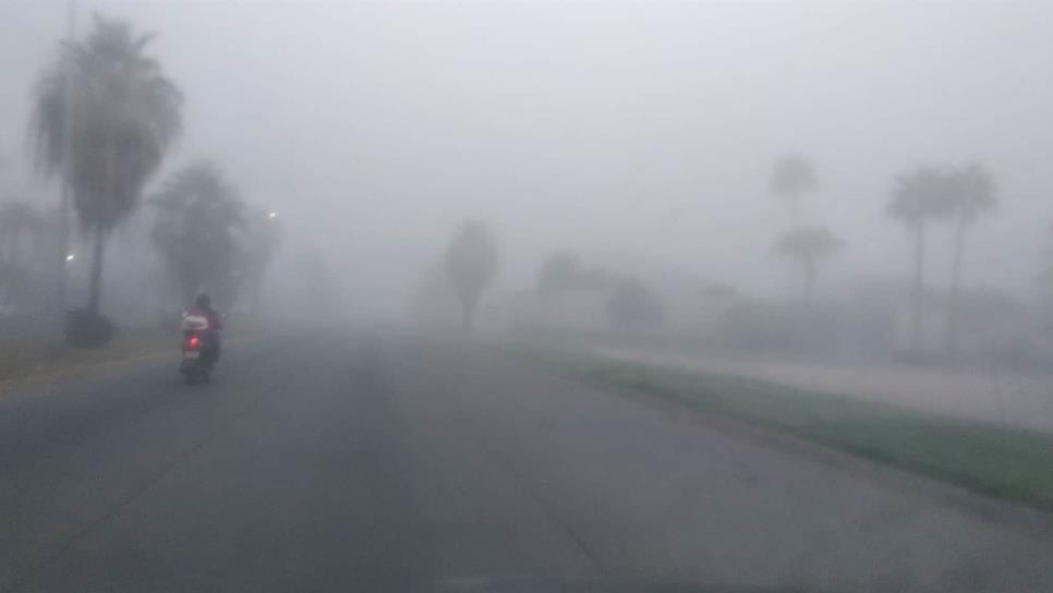 Densa neblina cubre al norte de Sinaloa, cierran puerto de Topolobampo