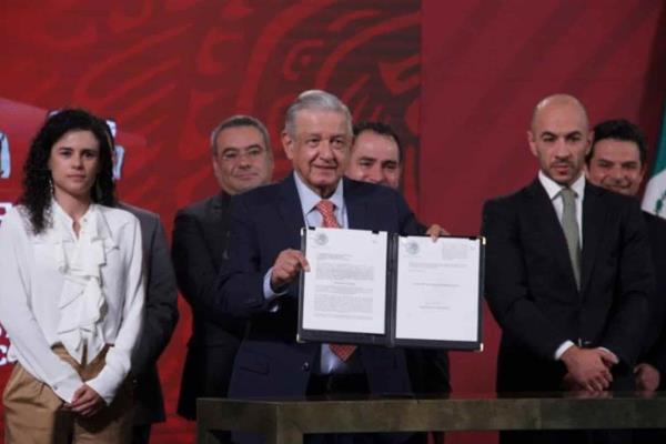AMLO presenta reforma para prohibir la subcontratación