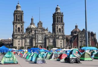 FRENA levanta el campamento delante del Palacio Nacional de México