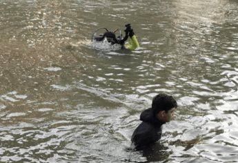 Muere hombre al salvar a una joven y un niño en el río Sinaloa