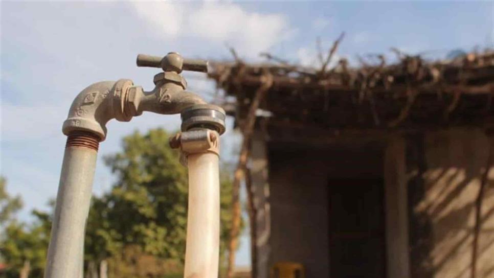 Se quejan vecinos de La Arrocera por desabasto de agua potable