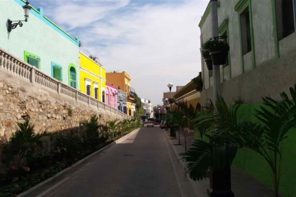 Atacarán el ruido que provocan camiones en el Centro Histórico de Mazatlán