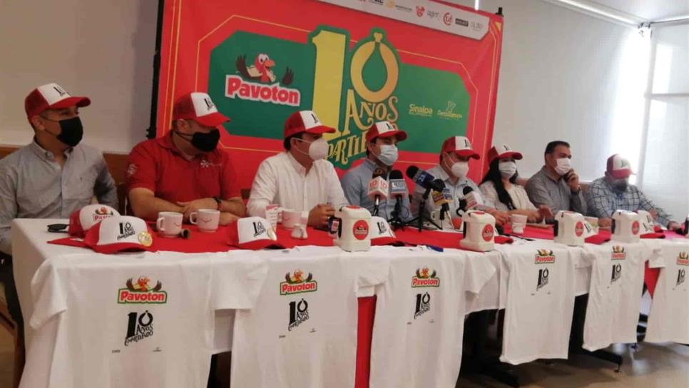 Pavoton cumple 10 años compartiendo cenas navideñas