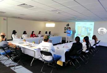 Capacita la Coepriss a personal de comedores comunitarios DIF