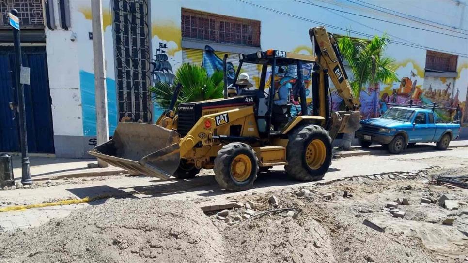 Ayuntamiento de Mazatlán mantiene activo programa de bacheo