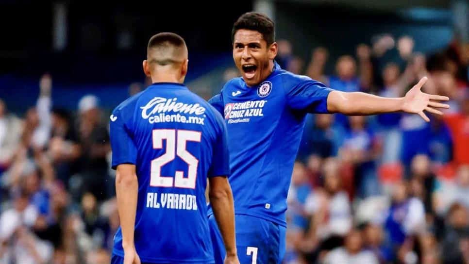 El Cruz Azul “atropella” con 4-0 a los Pumas UNAM y pone un pie en la final