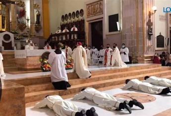 Católicos celebran la ordenación de nuevo sacerdote
