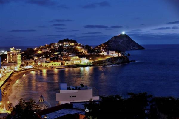 Aumenta entre 60 y 70 % demanda de paseos en yates, en Mazatlán