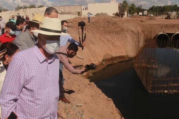 Quirino supervisa trabajos del Dren San Joachín en Guasave