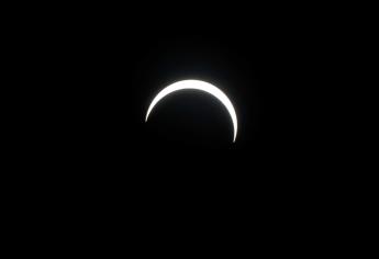 Eclipse solar que oscurecerá a Suramérica alcanza tierra en Chile