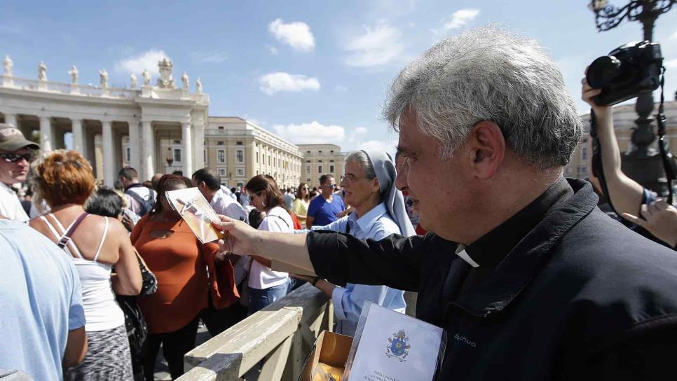 El limosnero del Papa, el Cardenal Krajewski, hospitalizado por coronavirus
