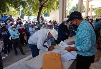 Inician el pago de apoyo de seguro catastrófico a temporaleros de Choix