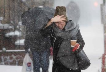 Fuertes nevadas y heladas amenazan a decenas de millones en EU