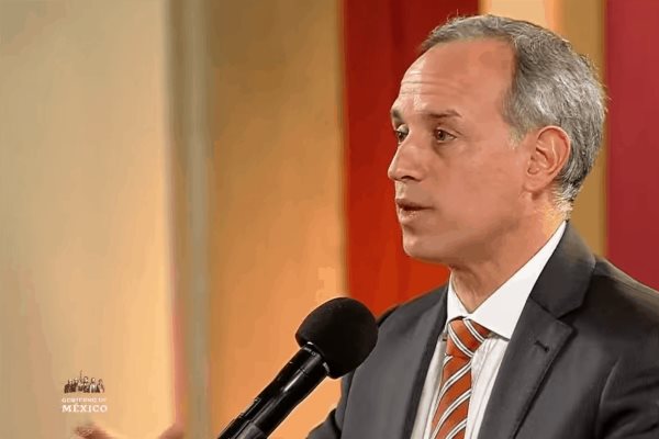 “Fui a visitar a familiares muy cercanos”: López-Gatell