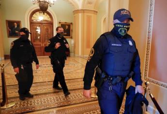 Muere policía del Capitolio debido al asalto al Congreso de EE.UU., según CNN