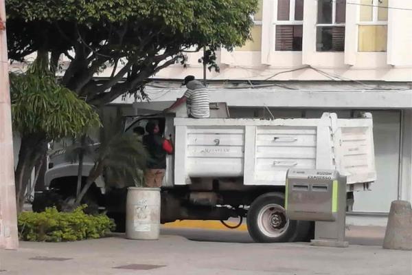 Ayuntamiento de Mazatlán tendrá que rentar si no compra recolectores de basura: González Olague