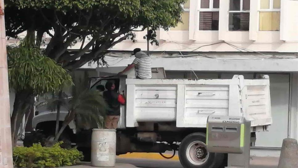 Ayuntamiento de Mazatlán tendrá que rentar si no compra recolectores de basura: González Olague