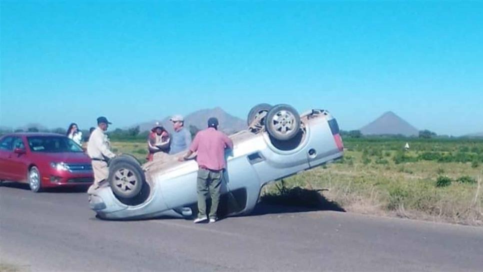 Volcadura en Los Suárez deja sólo daños materiales