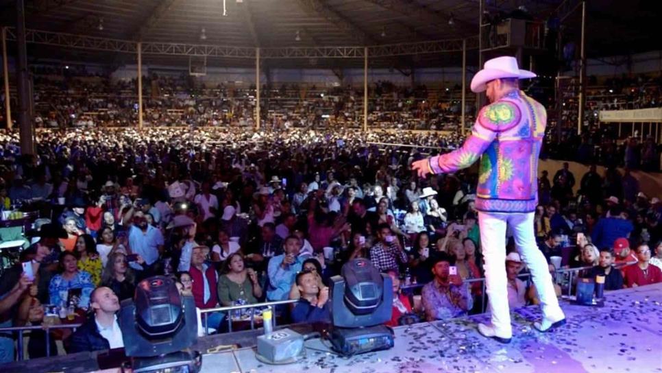 La esencia de una mujer hace que fluya el talento: Pancho Barraza