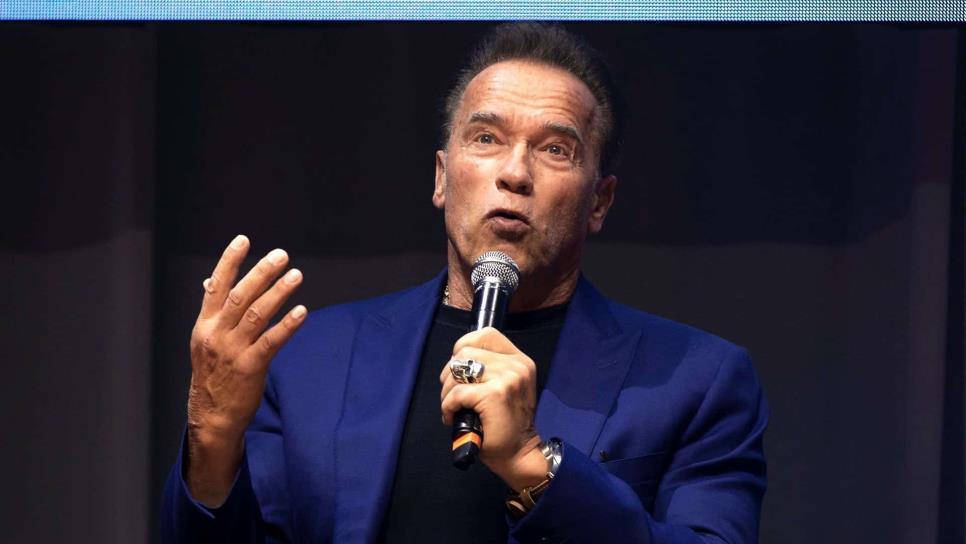 Schwarzenegger invita a ponerse la vacuna: Ven conmigo si quieres vivir