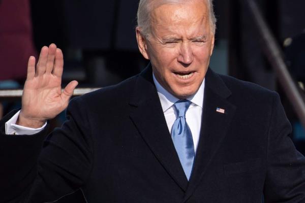 Las 17 medidas aprobadas por Biden en su primer día en la Casa Blanca