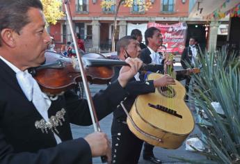 Garibaldi sigue viva y sus mariachis no dejan su oficio en tiempos duros