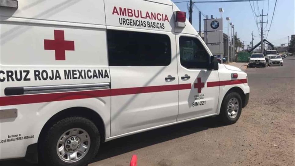 Mujer es atacada por su pareja a seguetazos, en Culiacán