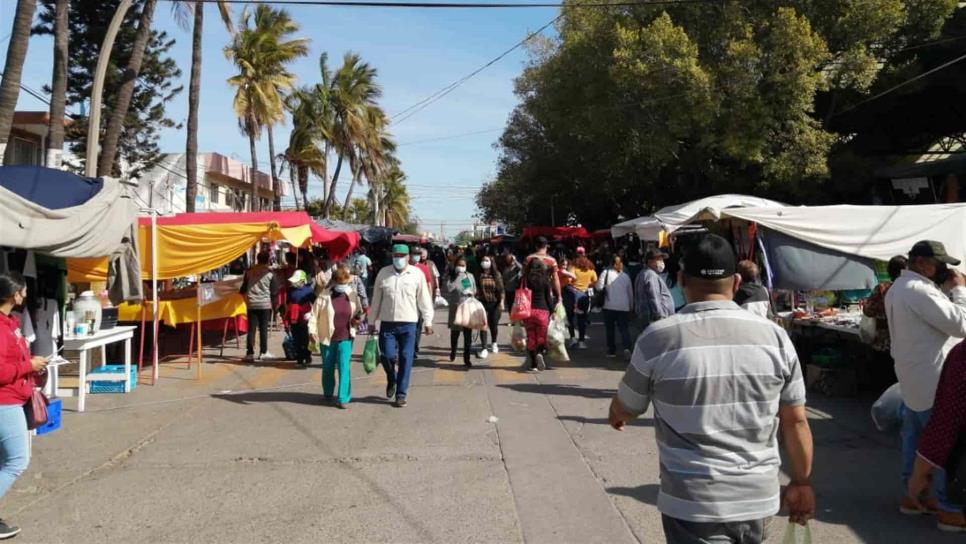 Disminuyen número de oferentes en el tianguis dominical como medida anticovid