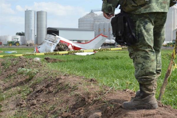 Identifican a los tripulantes que murieron en el avionetazo en Navolato